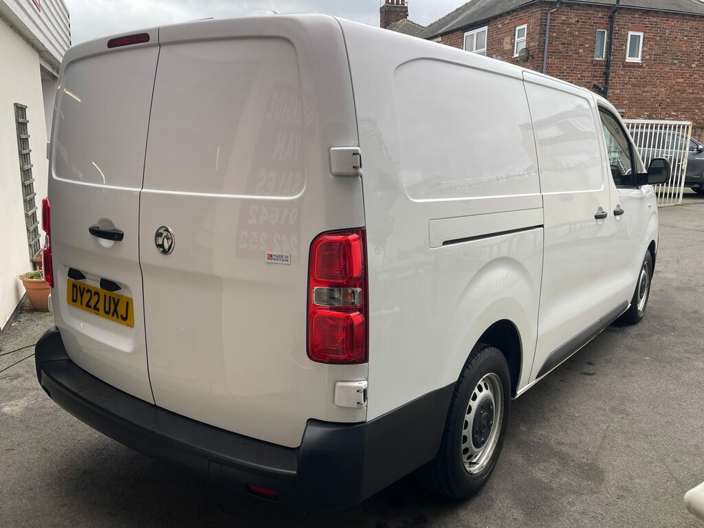 Vauxhall Vivaro 1.5 Vivaro F2900 Dynamic Ss 100.6 Bhp DY22UXJ White #4