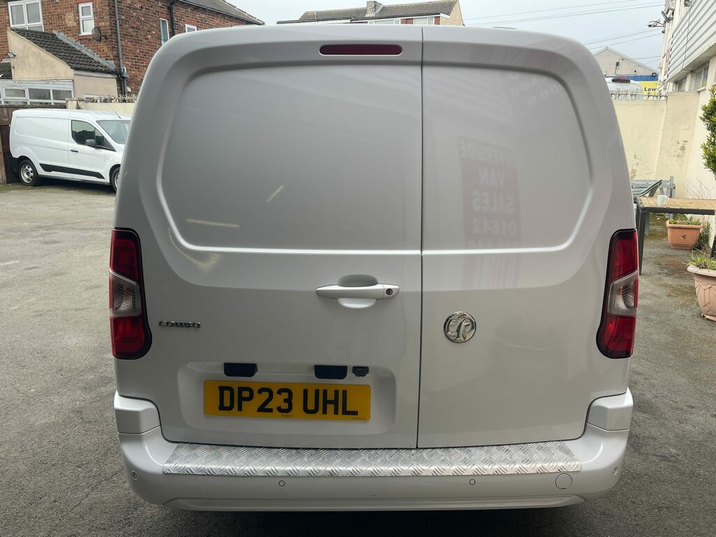 Vauxhall Combo 1.5 Combo 2300 Professional Turbo D Ss 100.6 Bhp DP23UHL White #5