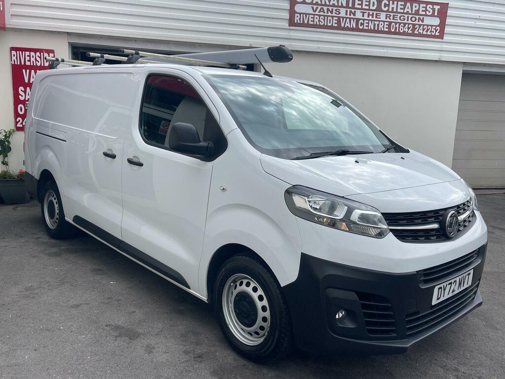 Vauxhall Vivaro Diesel DY72MVT White #5