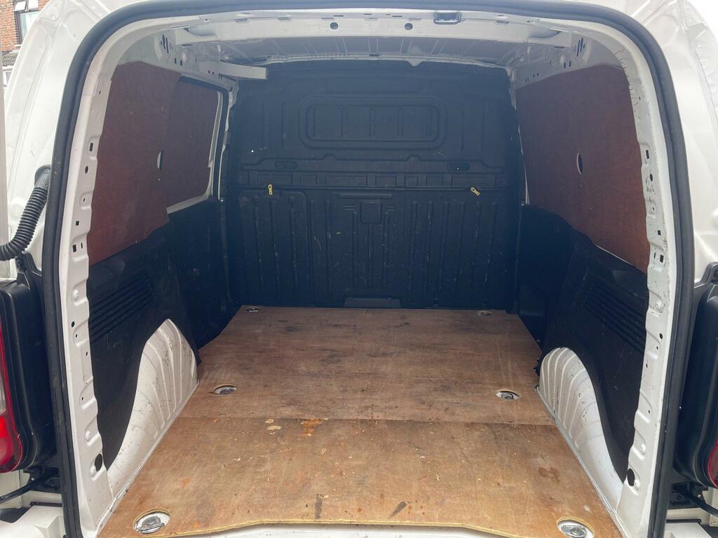 Vauxhall Combo 2300 1.5 Turbo D 100Ps H1 Dynamic Van White #11