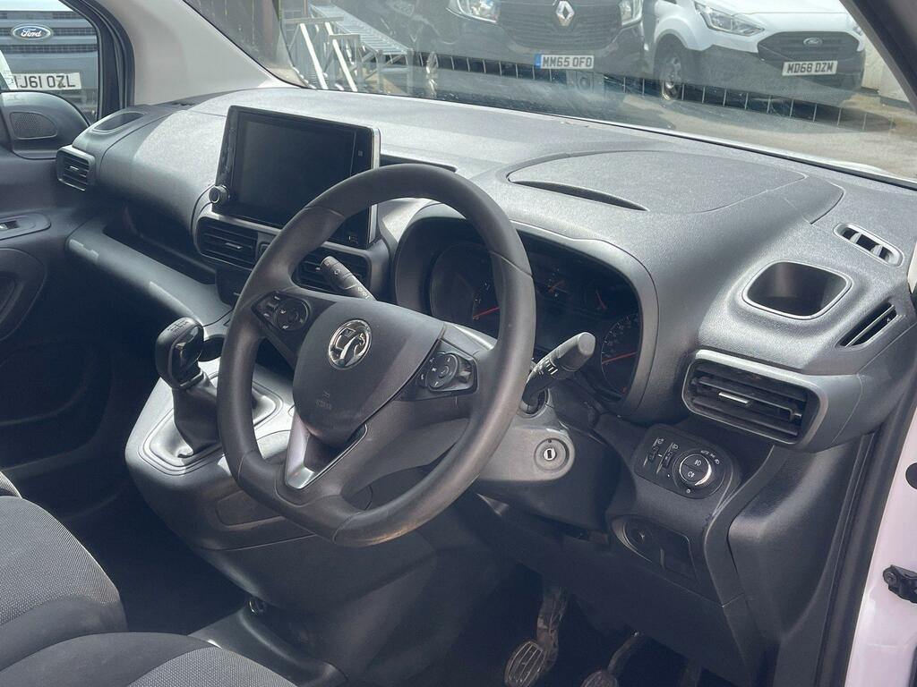 Vauxhall Combo Diesel White #6