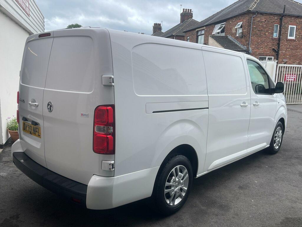 Vauxhall Vivaro Diesel White #5