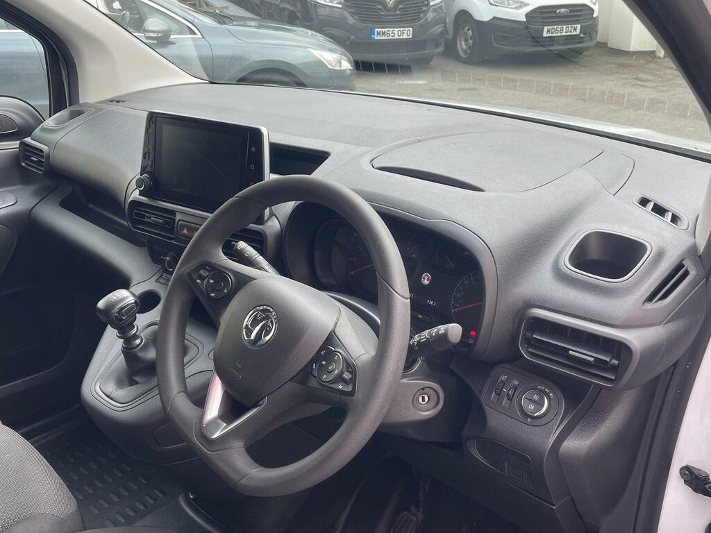 Vauxhall Combo Diesel White #6