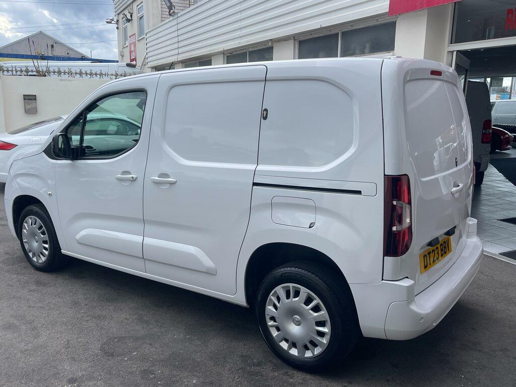 Vauxhall Combo Diesel White #3