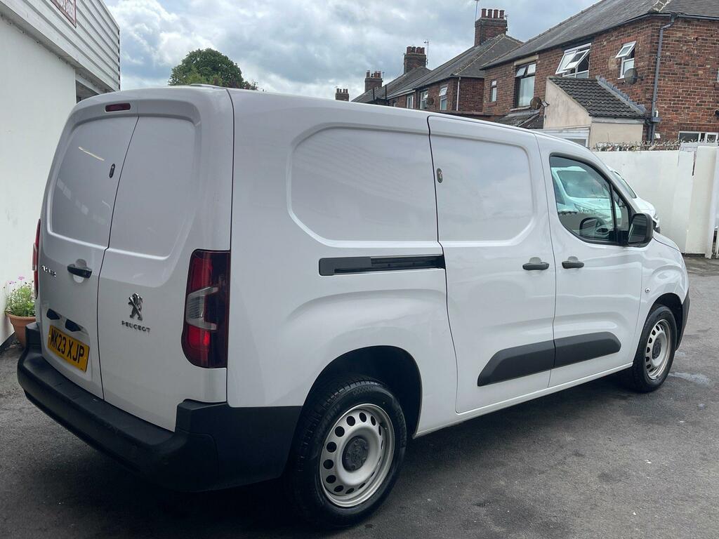 Peugeot Partner Diesel White #5