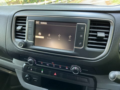 Vauxhall Vivaro 2900 1.5D 100Ps Dynamic H1 Van White #25