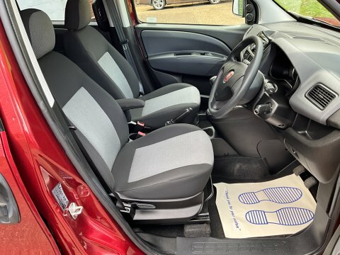 Fiat Doblo Cargo 1.6 White #13