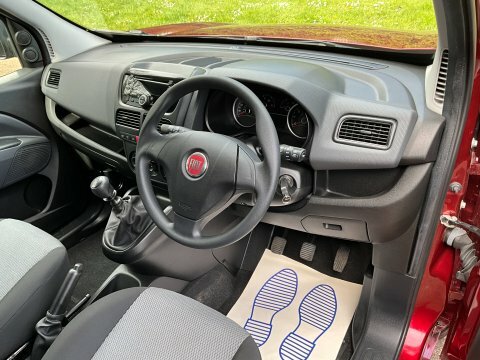 Fiat Doblo Cargo 1.6 White #12