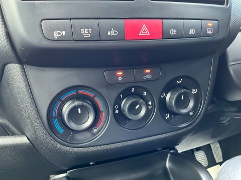 Fiat Doblo Cargo 1.6 White #16