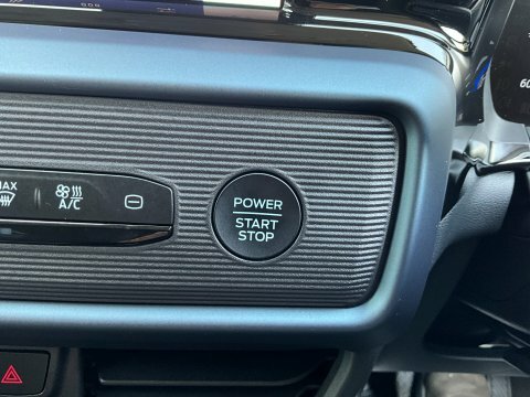 Ford Transit Courier Limited Black #36