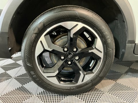 Ford Transit Courier Limited Black #10