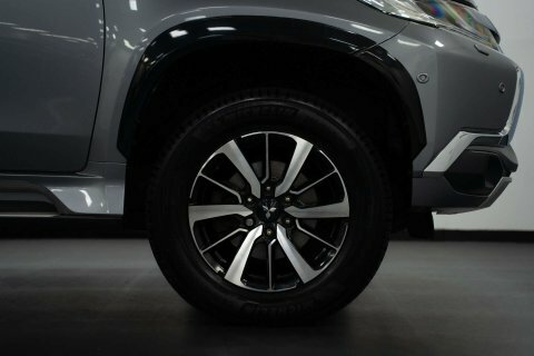 Mitsubishi Shogun Sport Sport 2.4 Di-dc 4 Red #11