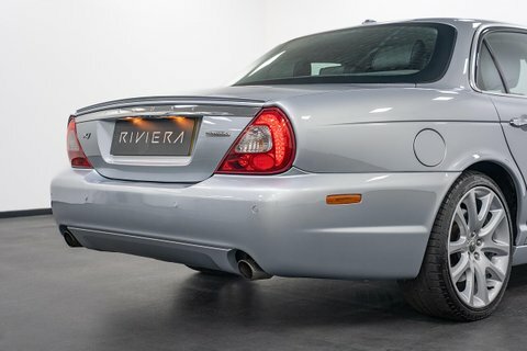 Jaguar XJ 3.0D V6 R-sport #21