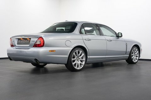Jaguar XJ 3.0D V6 R-sport #17