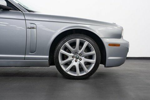 Jaguar XJ 3.0D V6 R-sport #19