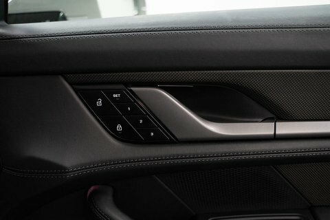 Porsche Taycan 320Kw 4 105Kwh Grey #18