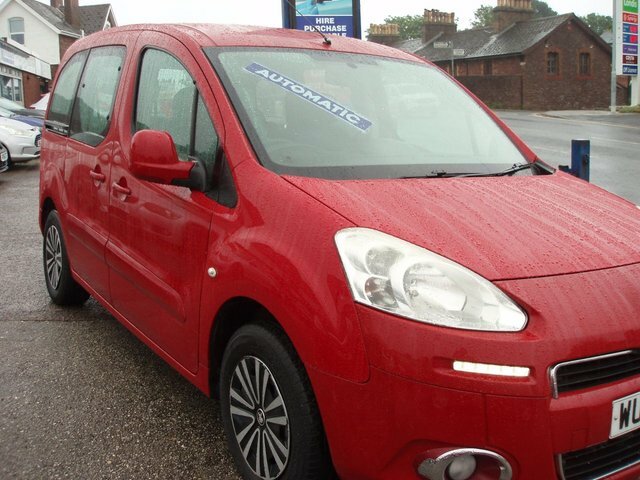 Peugeot Partner Tepee 1.6 Hdi Tepee S Red #4