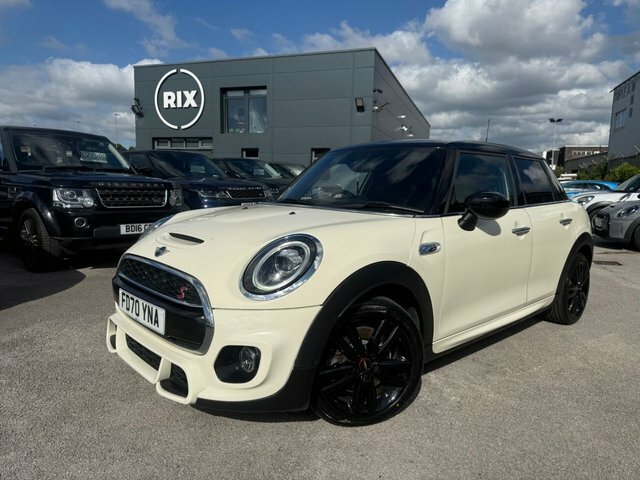 Mini Hatch Cooper S Sport Hatchback FD70YNA White #2