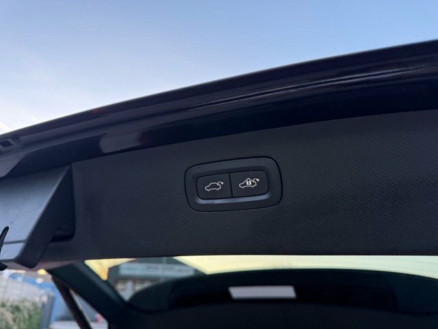 Volvo XC90 2.0 D5 R Design  #8