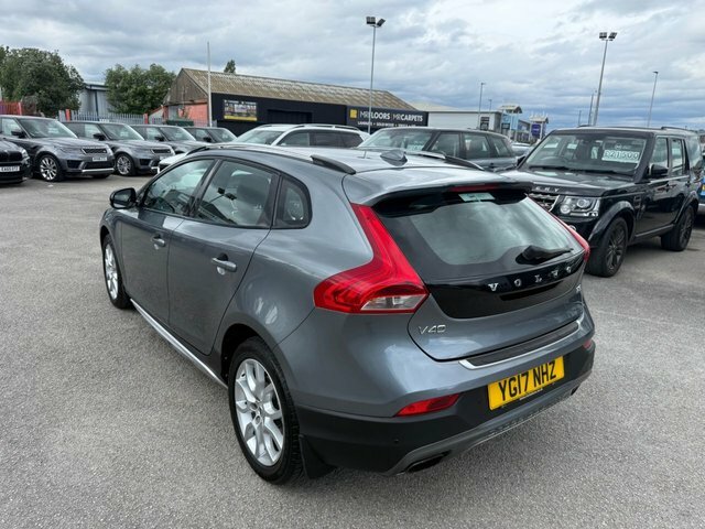 Volvo V40 Cross Country T3 Pro Hatchback YG17NHZ Grey #5