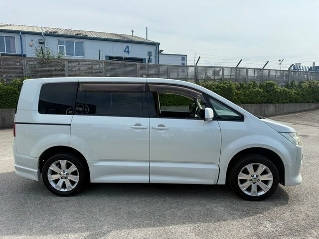 Mitsubishi Delica 2008 Delica D5 2.4 Black #10