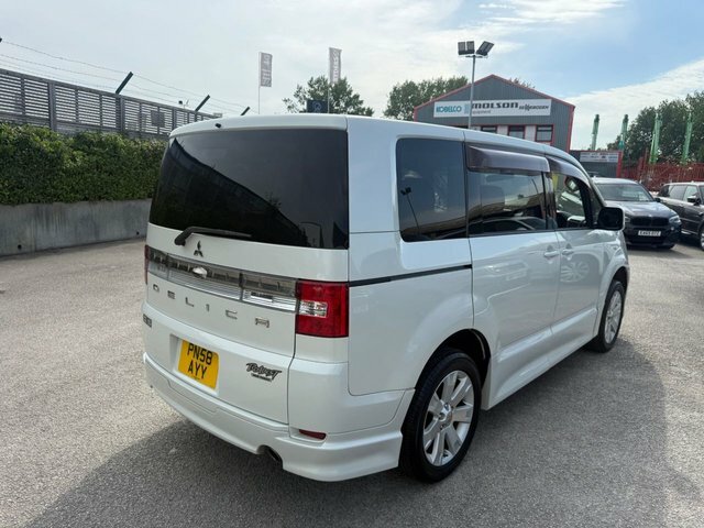 Mitsubishi Delica 2008 Delica D5 2.4 Black #8