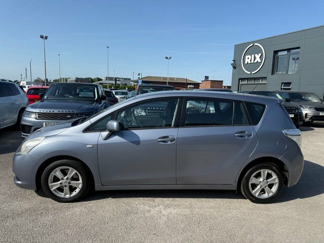 Toyota Verso D-4d Tr Mpv Blue #3