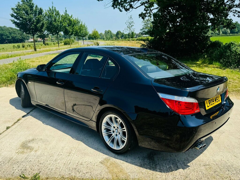 BMW 5 Series 520D Se Black #2