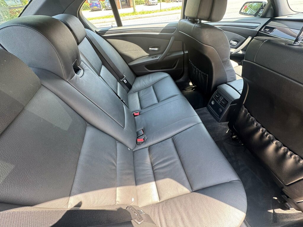 BMW 5 Series 520D Se Black #10