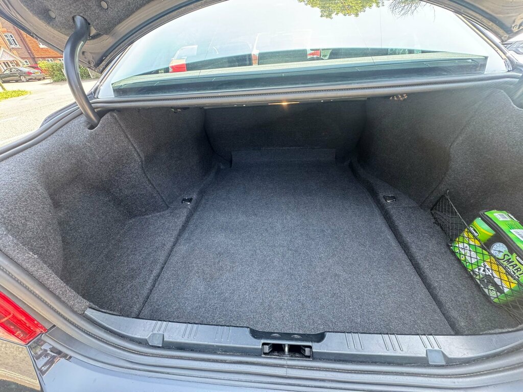 BMW 5 Series 520D Se Black #8
