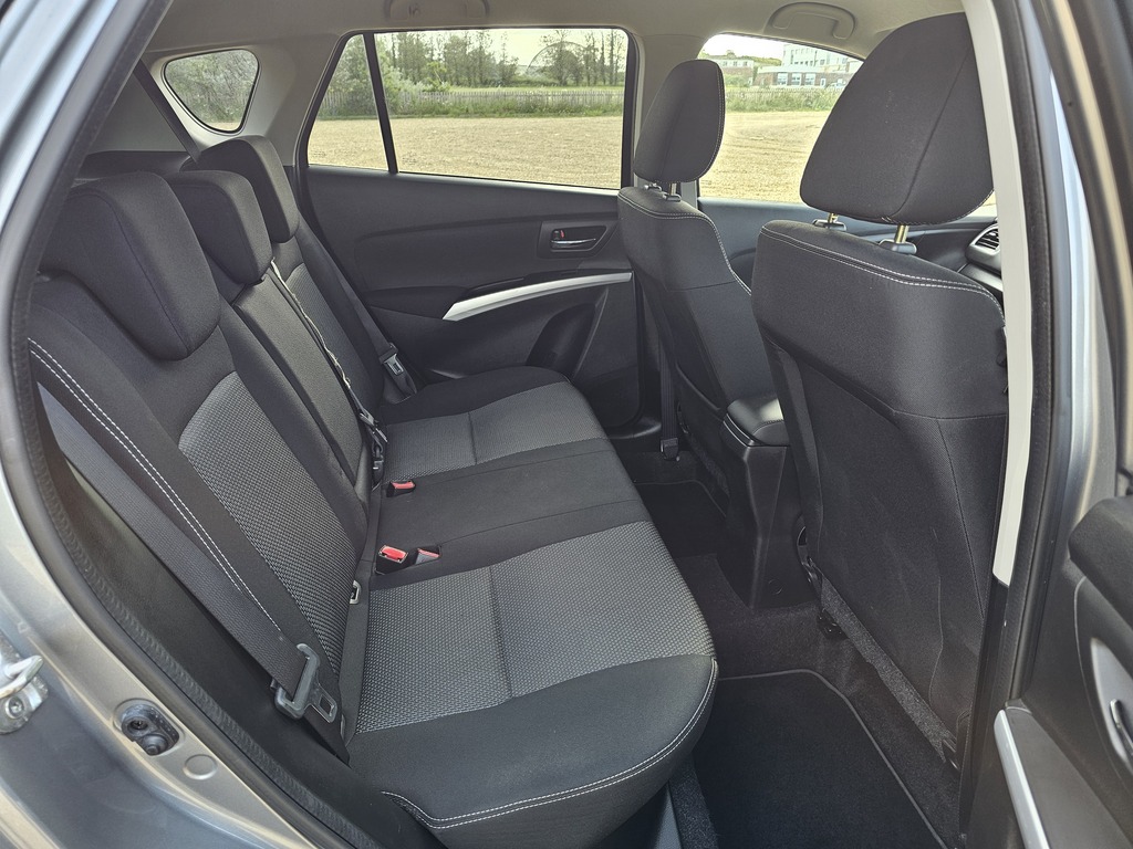 Suzuki SX4 S Cross Hatchback Silver #8