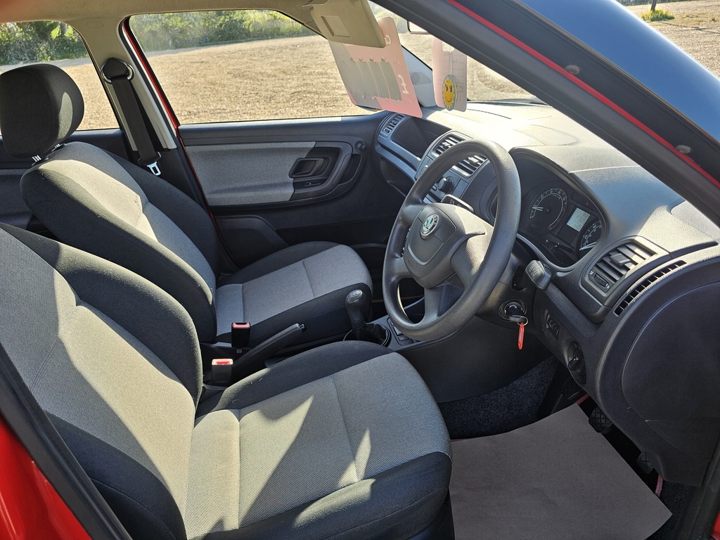 Skoda Fabia Hatchback White #7