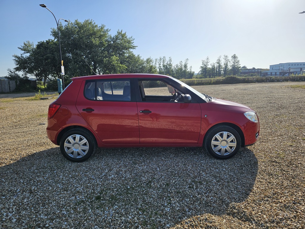 Skoda Fabia Hatchback White #4