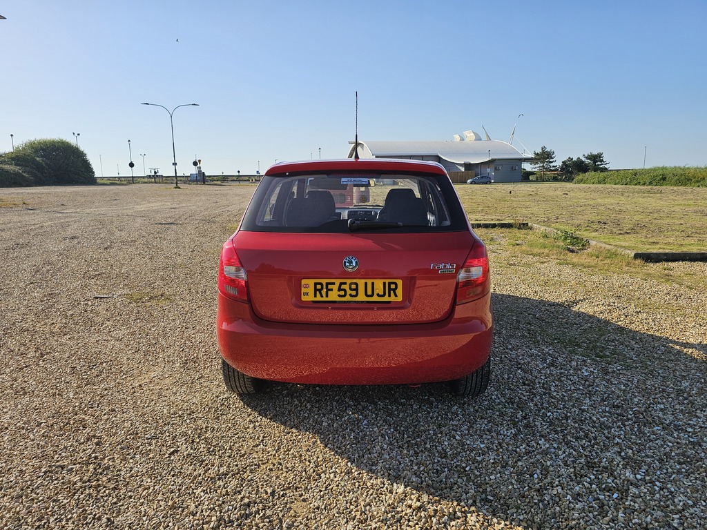 Skoda Fabia Hatchback White #5