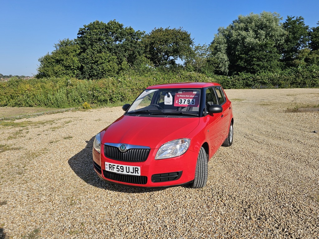Skoda Fabia Hatchback White #2
