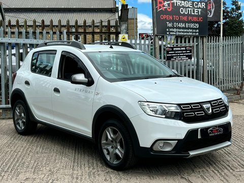 Dacia Sandero Stepway Laureate Dci White #2