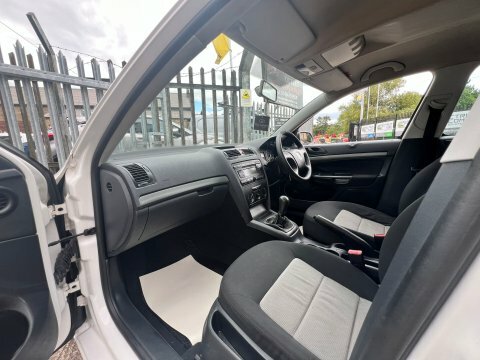 Skoda Octavia 2.0 Tdi Elegance Euro 4 Black #30