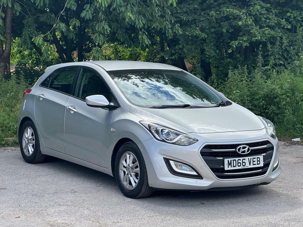 Hyundai I30 1.6 Crdi Blue Drive Se Euro 6 S S Silver