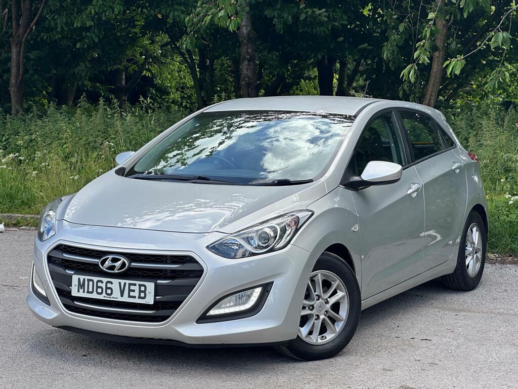 Hyundai I30 1.6 Crdi Blue Drive Se Euro 6 S S Silver #3