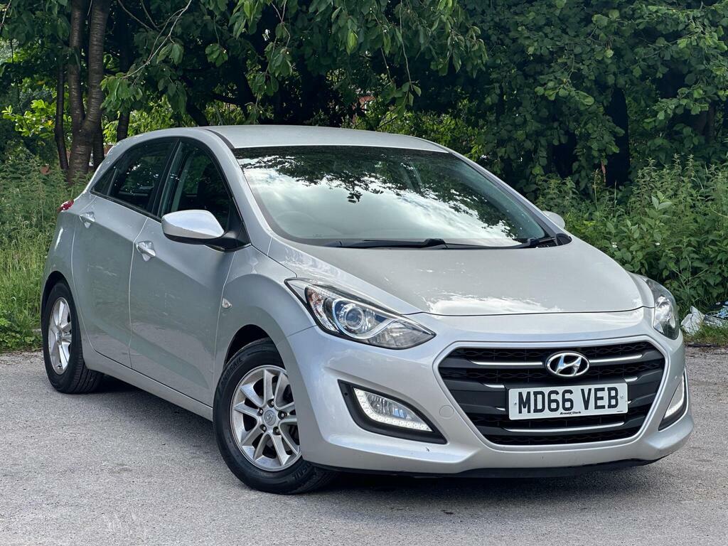 Hyundai I30 1.6 Crdi Blue Drive Se Euro 6 S S Silver #4