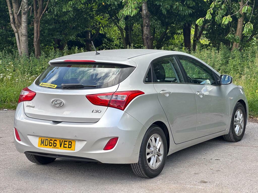 Hyundai I30 1.6 Crdi Blue Drive Se Euro 6 S S Silver #6