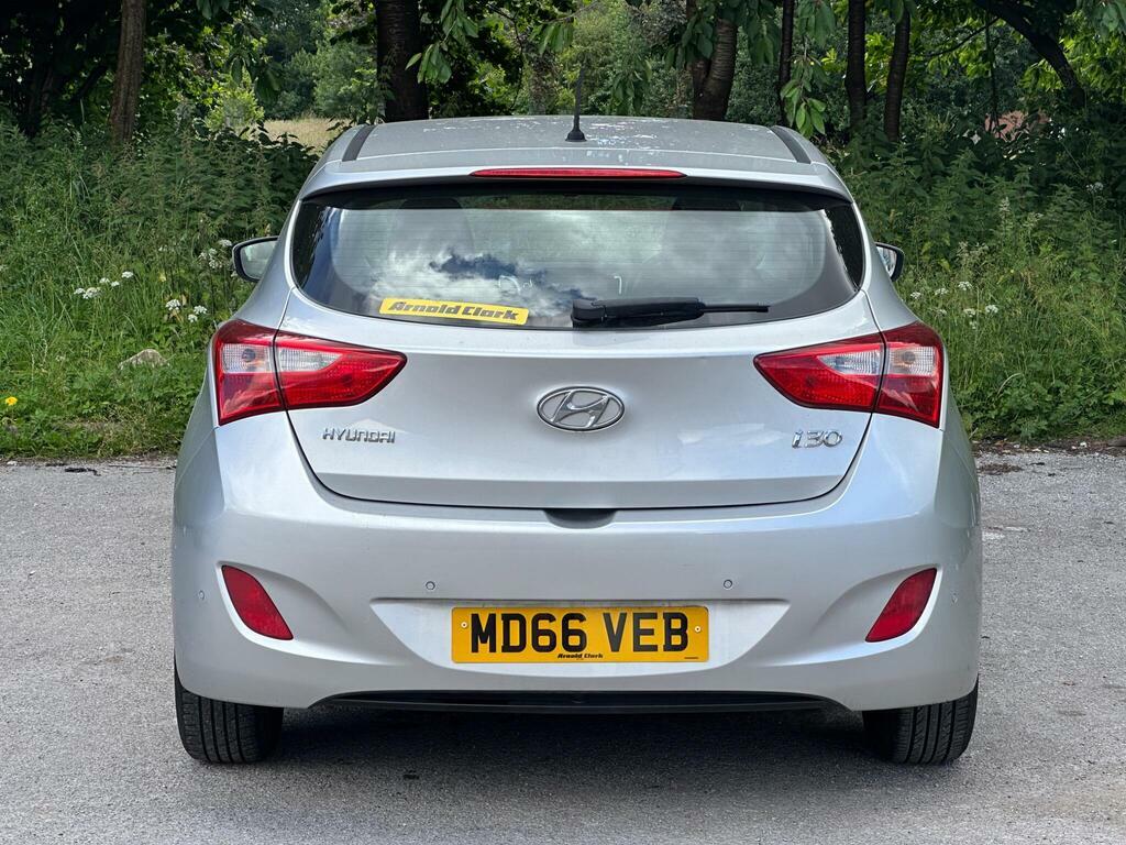 Hyundai I30 1.6 Crdi Blue Silver #7