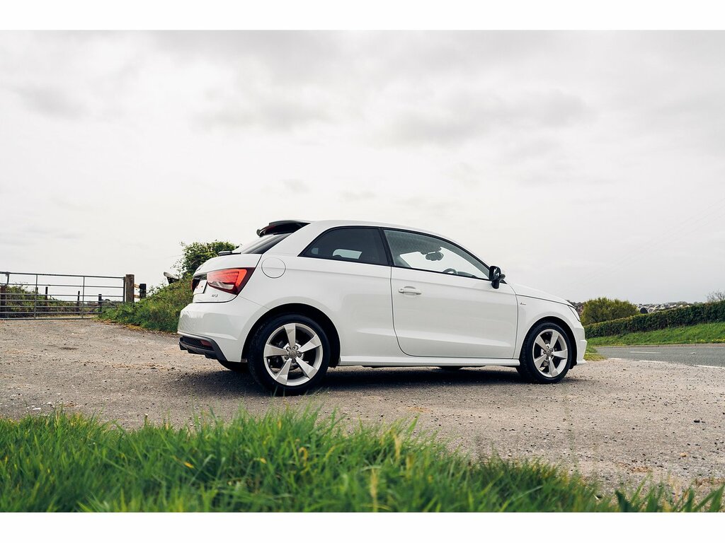 Audi A1 Sportback Tfsi S Line WJ65LCT White #6
