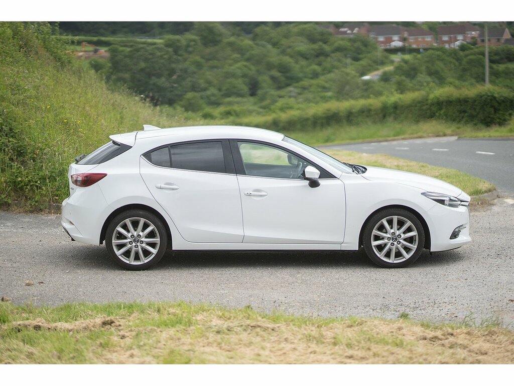 Mazda 3 Skyactiv-g Sport Nav White #2