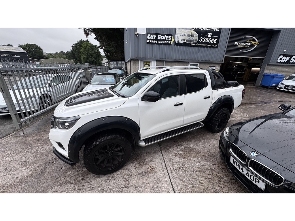 Nissan Navara Dci Tekna White #5