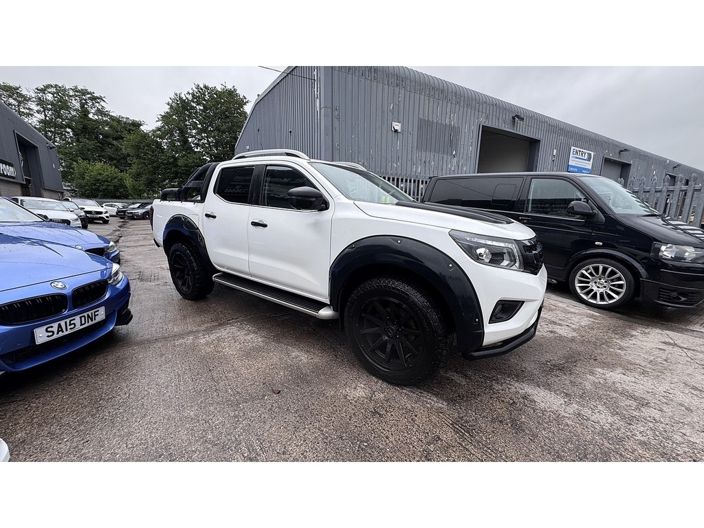 Nissan Navara Dci Tekna White
