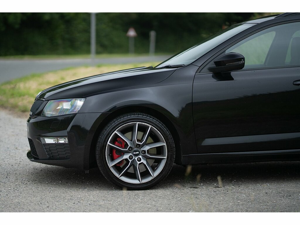 Skoda Octavia Tdi Vrs Black #3