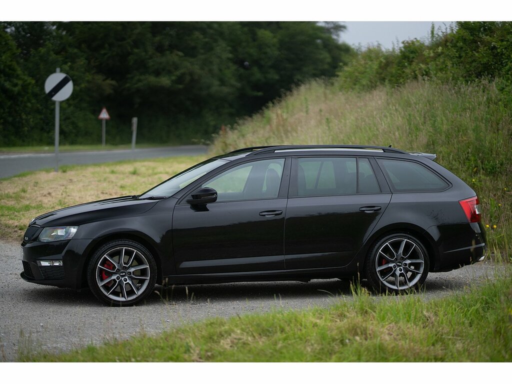 Skoda Octavia Tdi Vrs Black #2
