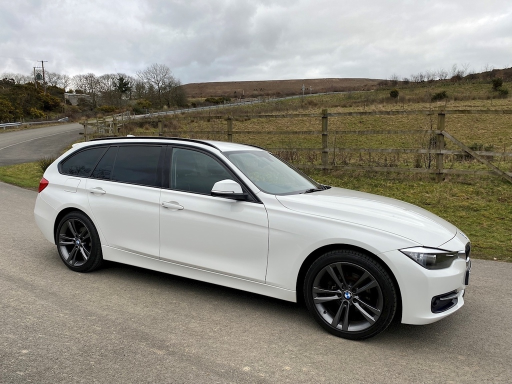 BMW 3 Series 318D Sport White #3