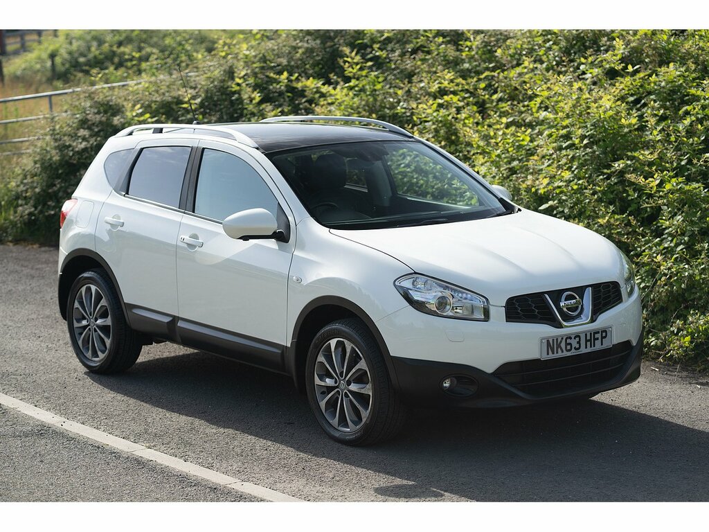 Nissan Qashqai Tekna White